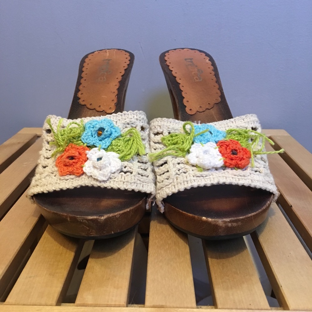 2000’s Wooden Crochet Heels